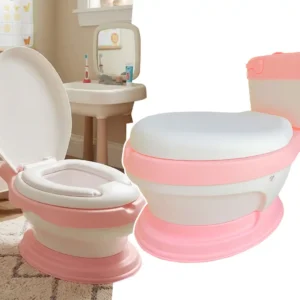 Baño entrenador para bebés Ecobaby en color rosa, mostrando el producto con la tapa abierta integrado en un baño real a la izquierda, y el diseño cerrado sobre fondo blanco a la derecha.
